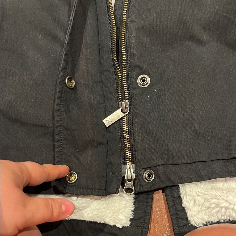 Denver Hayes Black Fleece-Lined Jacket - Picture 10 of 12